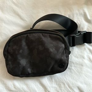 Lululemon Camo Belt bag